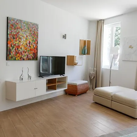 All Seasons Apartman